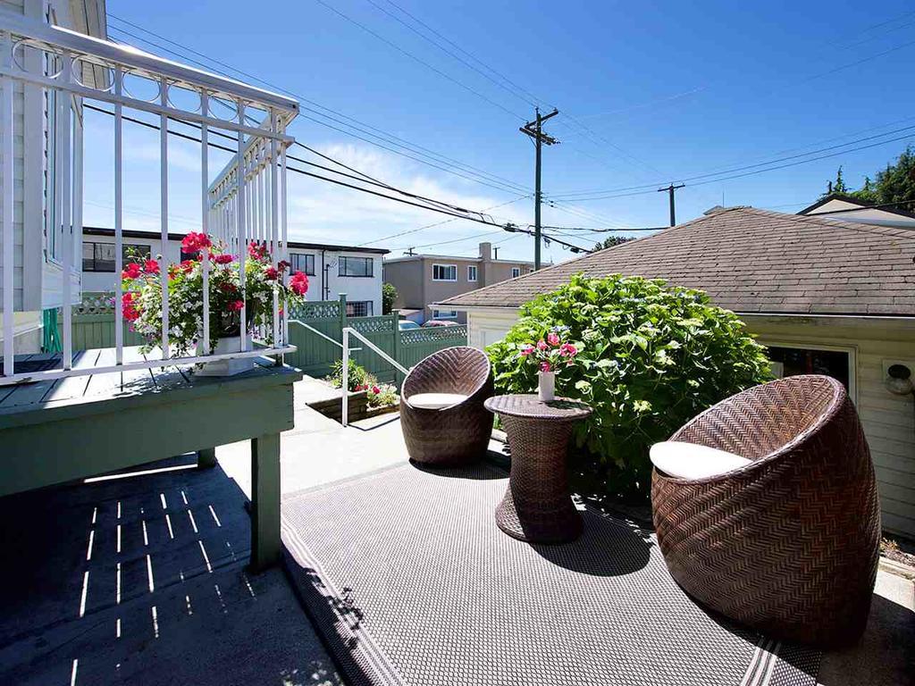 Marpole Guest House Ванкувер Экстерьер фото