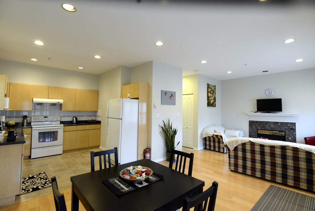 Marpole Guest House Ванкувер Экстерьер фото