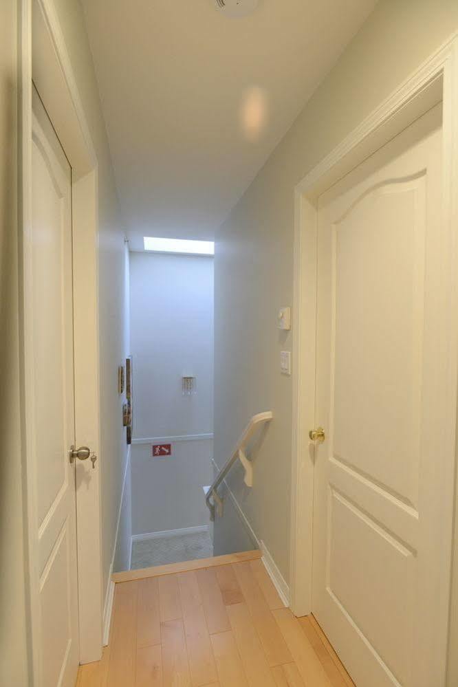 Marpole Guest House Ванкувер Экстерьер фото